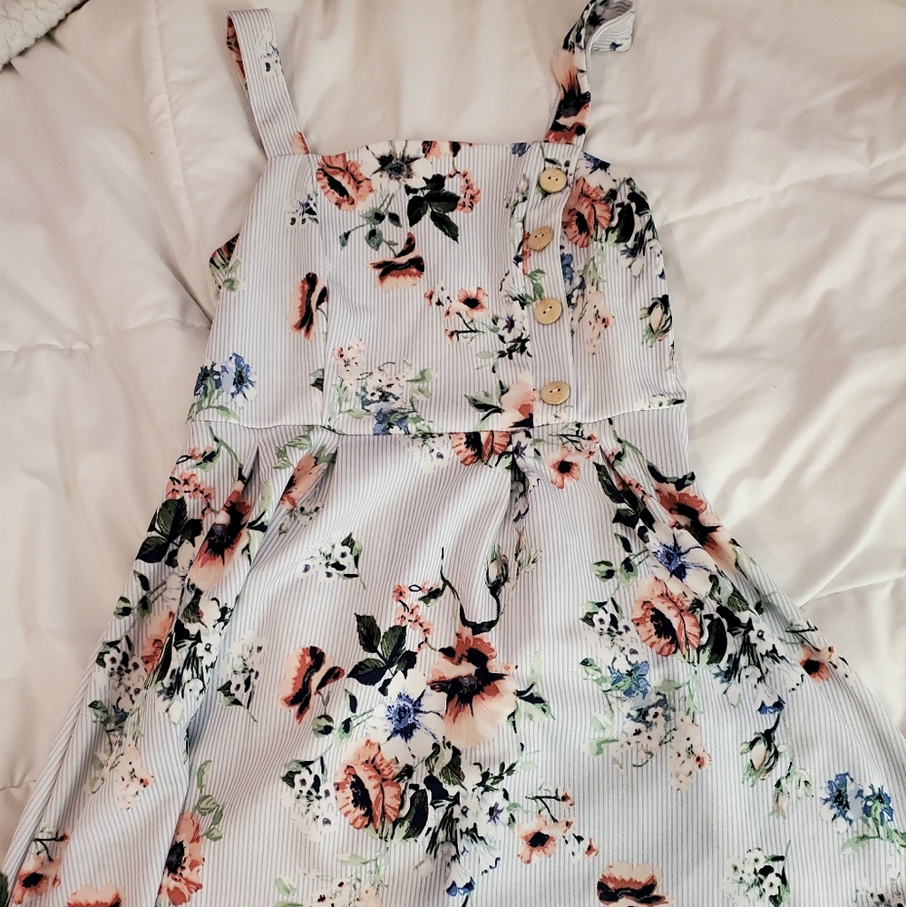 Cute flower dress for young girl